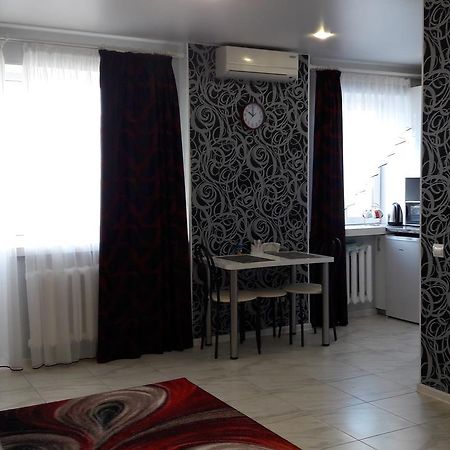 צ'רניהיב Apartment On Mstyslavs'Ka מראה חיצוני תמונה